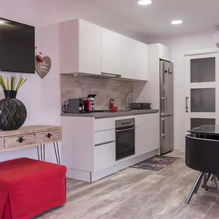 Sunset Ruby ,1 Bedroom, Swimming Pool * קלטה דה פוסטה